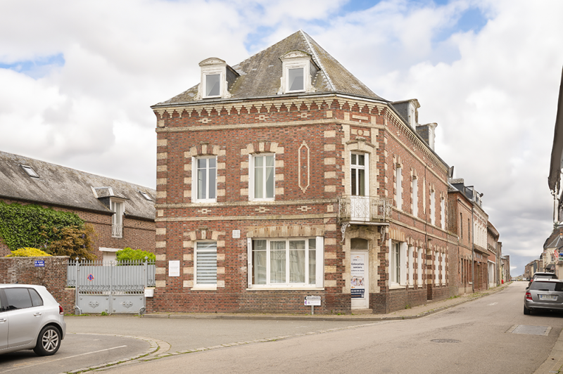Maison seniors CetteFamille de La Barre en Ouche : Maison partagée pour seniors de La Barre en Ouche_ façade