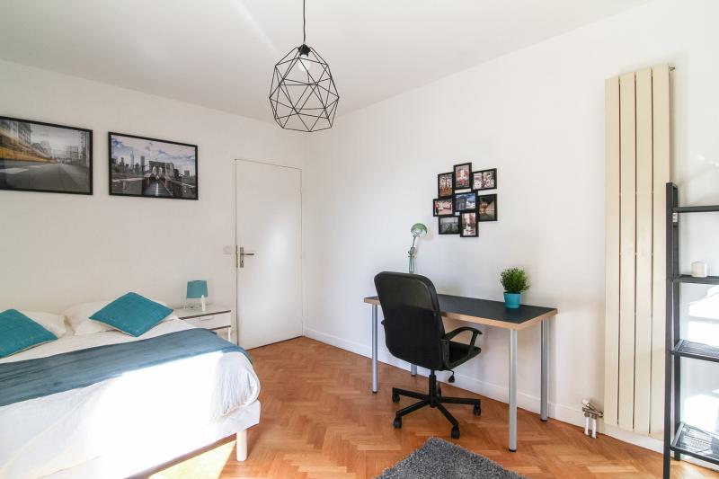 Coliving - Rueil-Malmaison - Paris - Belle chambre chaleureuse – 14m² - RU31