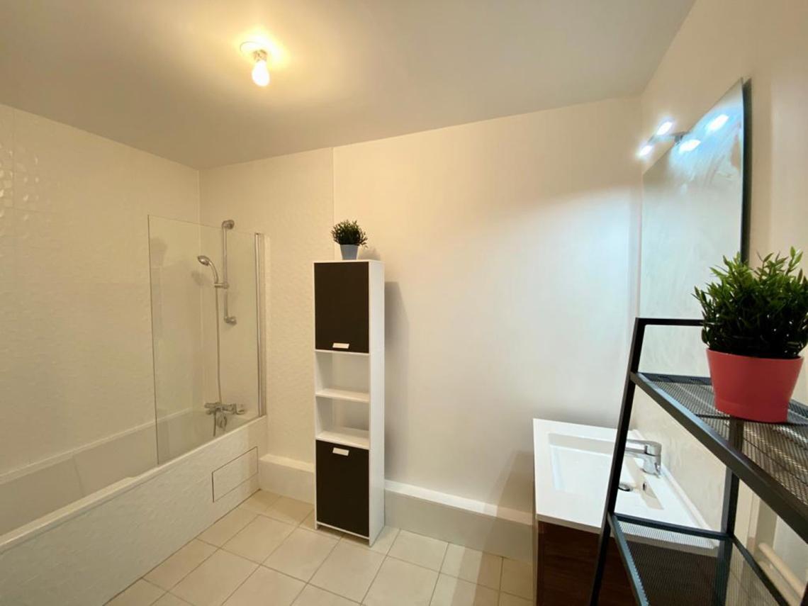 Coliving - Clichy - Paris - Chambre chaleureuse et lumineuse – 13m² - CL5