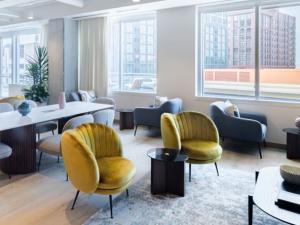 alt="Industrious, le géant du flex office aux USA s'installe à Paris en janvier 2023"